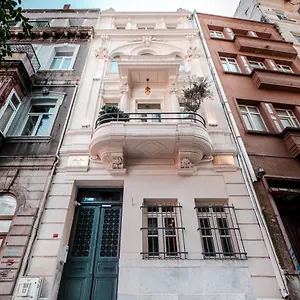 Homie - Turna Residences In Cihangir , Istanbul Turkey